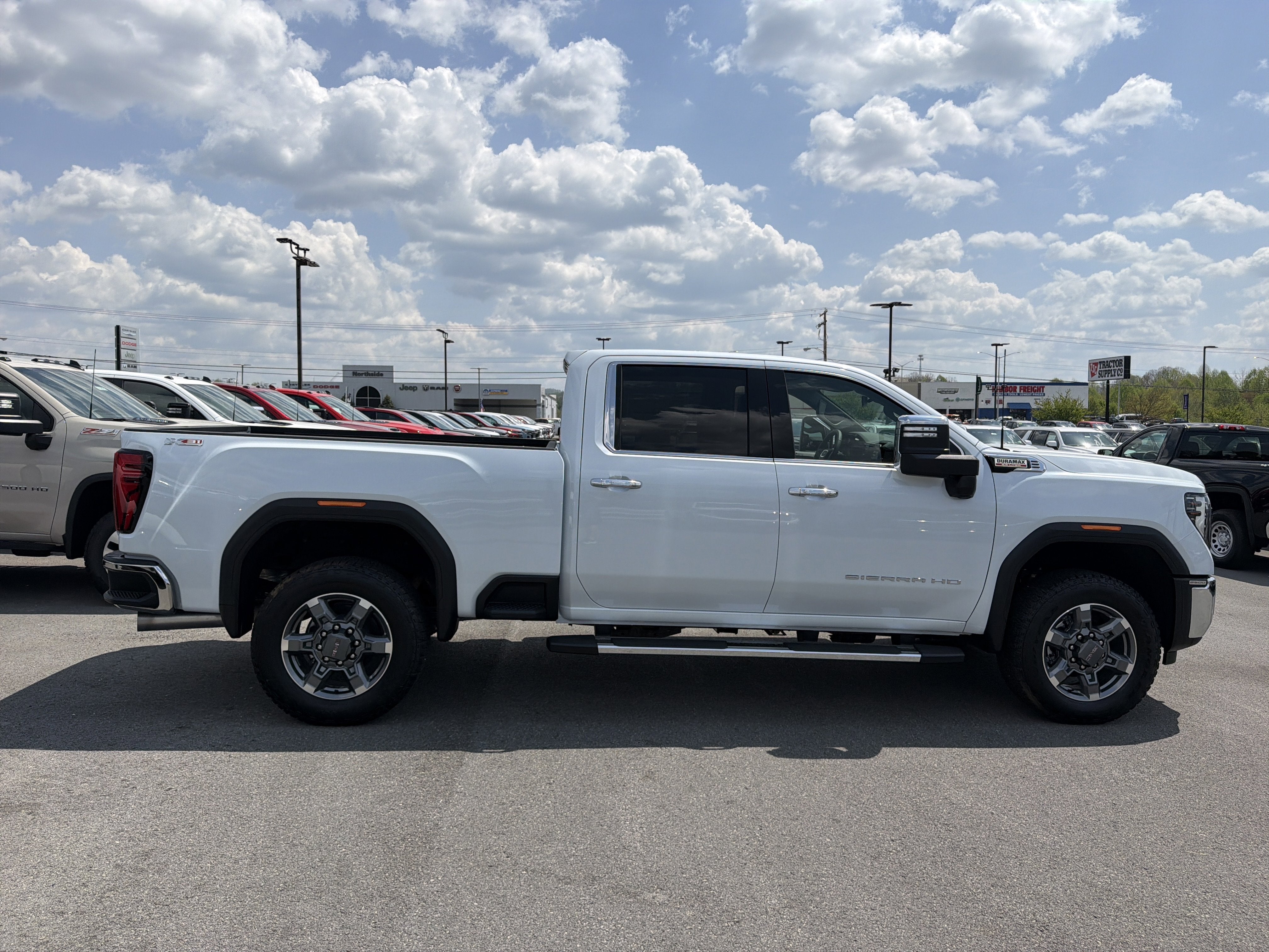 2026 GMC Sierra 2500 HD — detail view