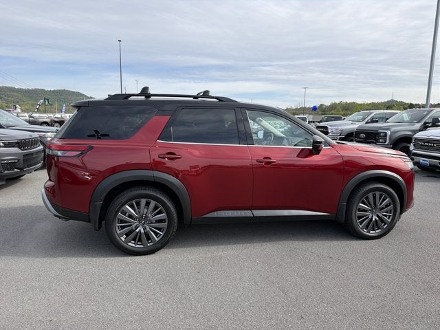 2024 Nissan Pathfinder — detail view